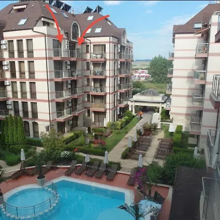 B48 In Tarsis Club Complex شقة *