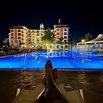 B48 In Tarsis Club Complex Z Widokiem Na Basen דירה *