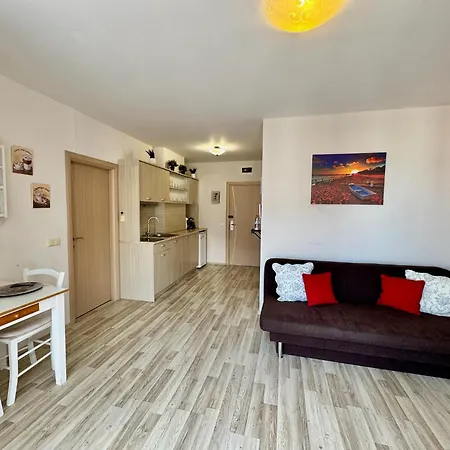 B48 In Tarsis Club Complex Апартамент *