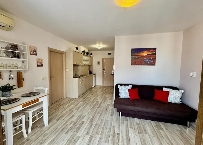 B48 In Tarsis Club Complex Apartament *